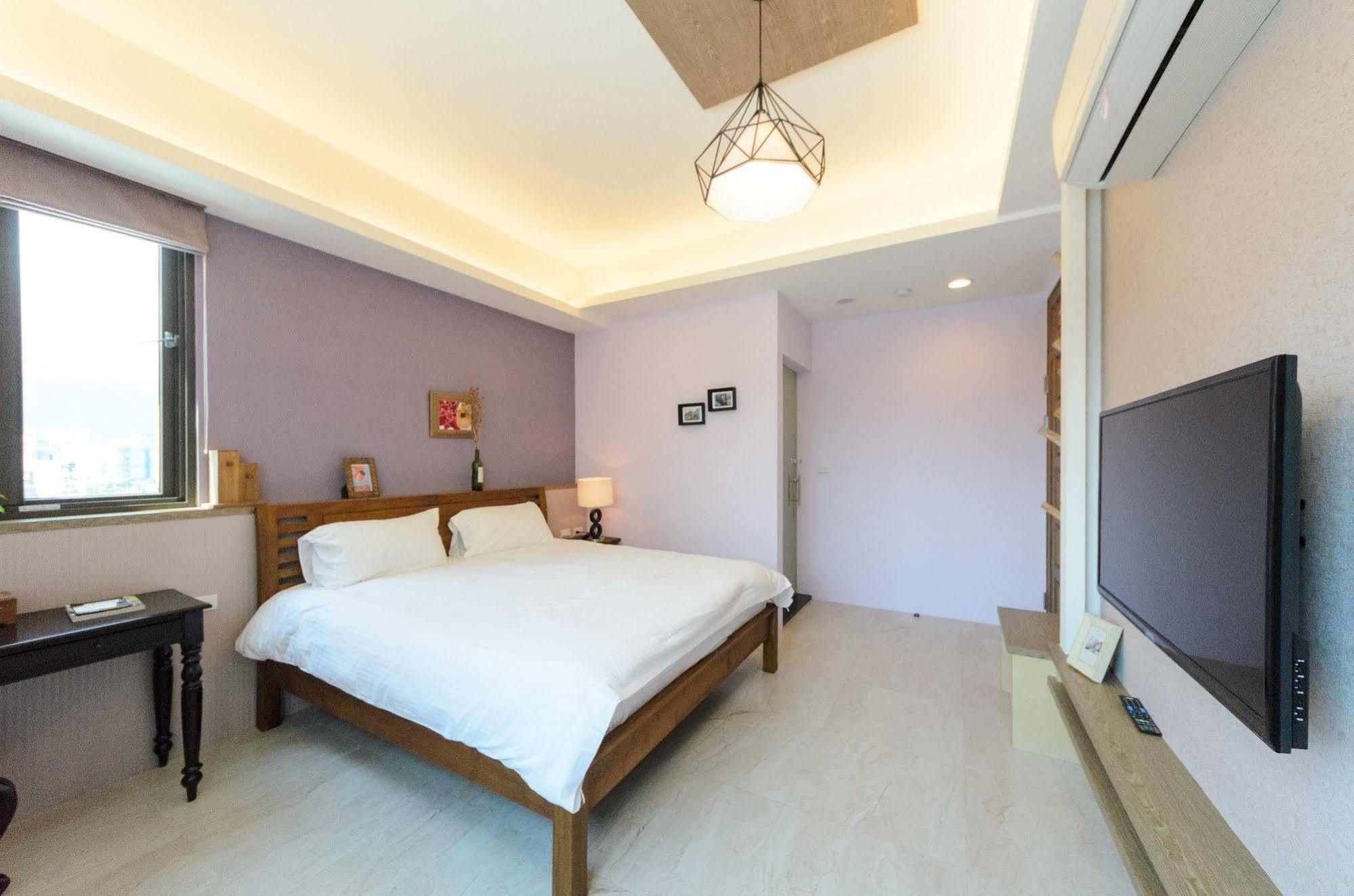 Jhongshan Building Bed&Breakfast Hualien Exterior foto