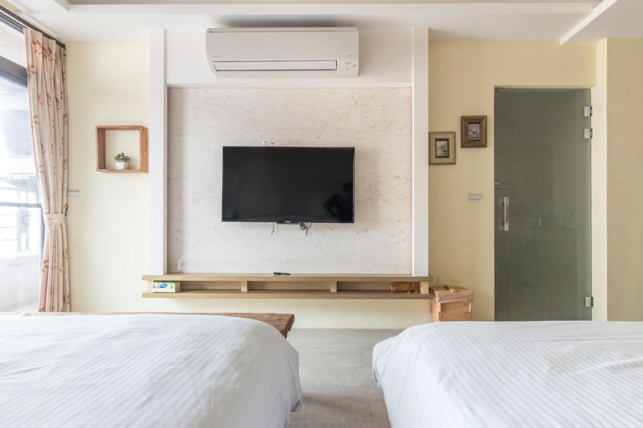 Jhongshan Building Bed&Breakfast Hualien Exterior foto
